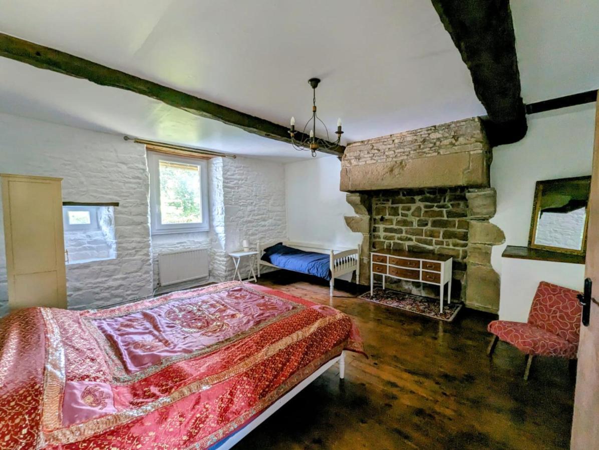Les Gites De La Cabache Montaigu-les-Bois Exterior foto